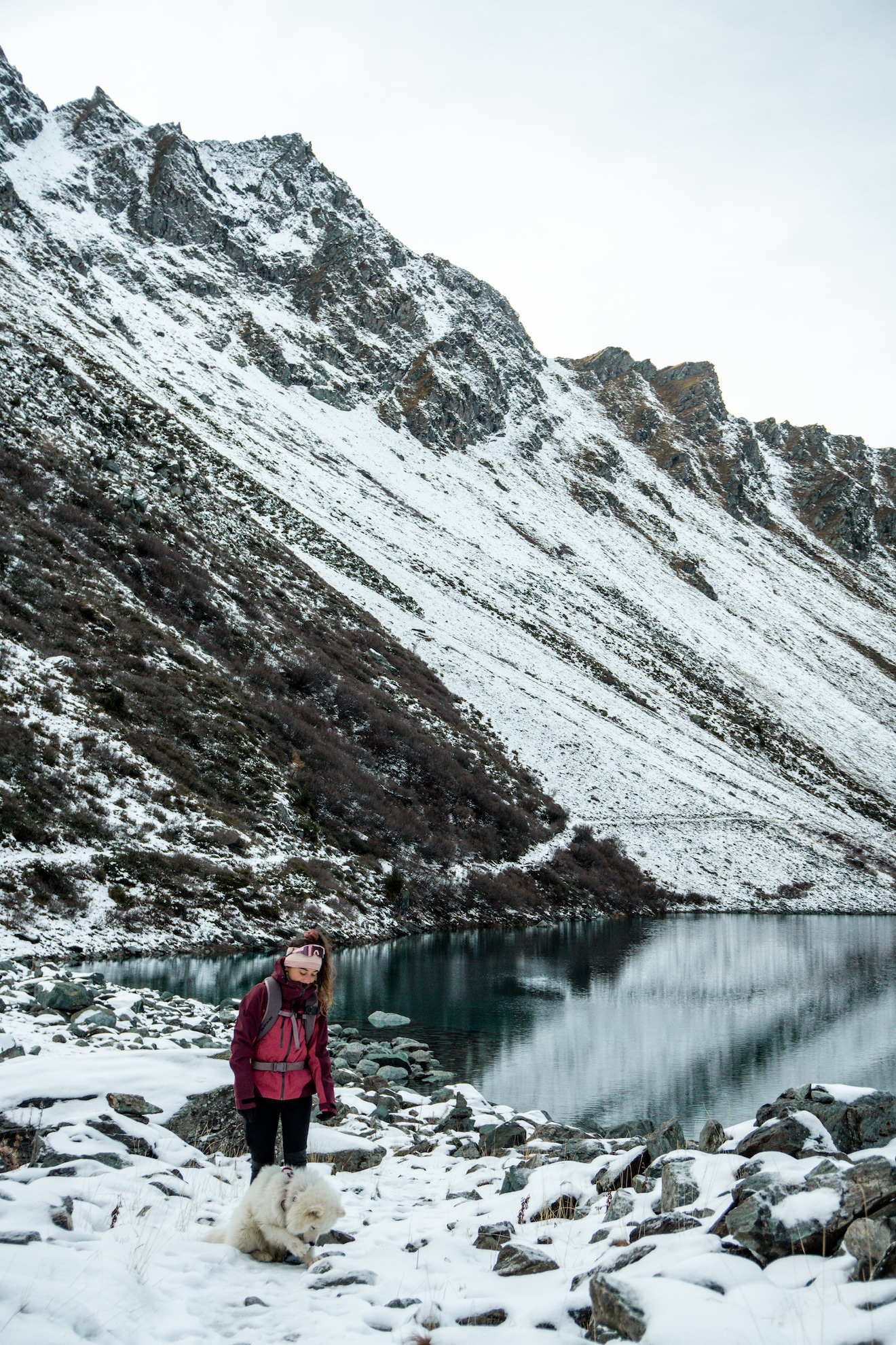 Barrage de Cleuson dans le Valais en Suisse, randonnée d’altitude avec lac turquoise